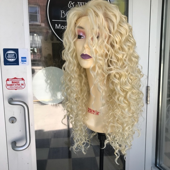 Realistic Long blonde Wig curly 613 Freepart main image 4
